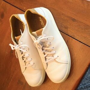Olukai Lae'ahi Li 'Ili sz 11.5 bright white sneakers